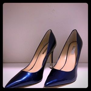 Blue metallic heels size 6.5 guess
